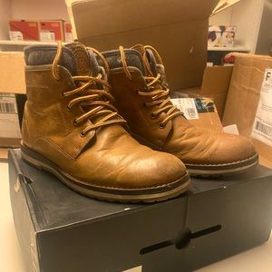 Aldo boot size 9